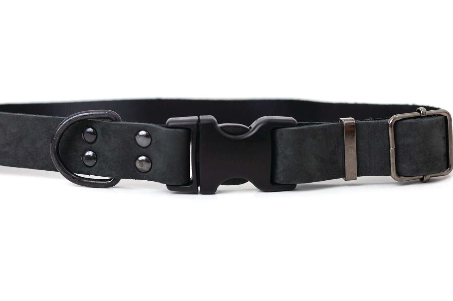 Sporty Midnight Black Leather Collar